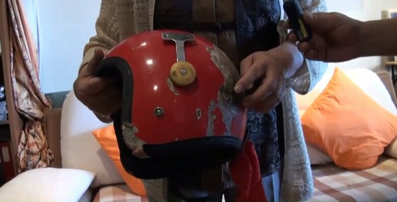 息子が被っていたヘルメットには銃弾が貫通した跡が