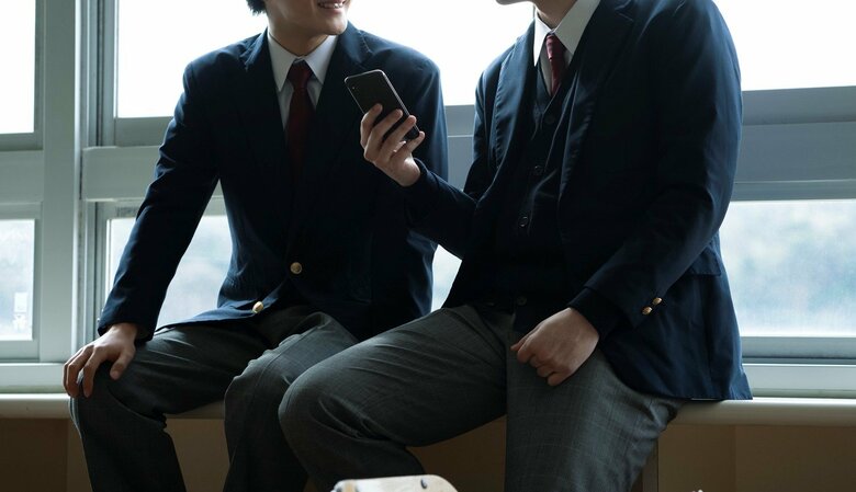 男らしさを証明するために盗撮をしてしまう（画像：イメージ）