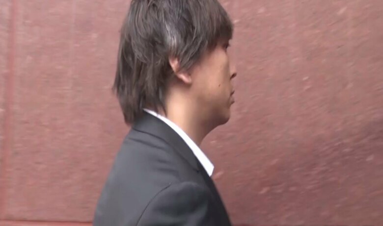 白髪のようなものが見える水原被告