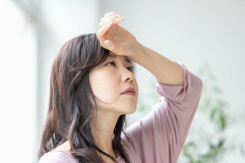 脳と卵巣の連携プレイが乱れると不調が出てくる（画像：イメージ）