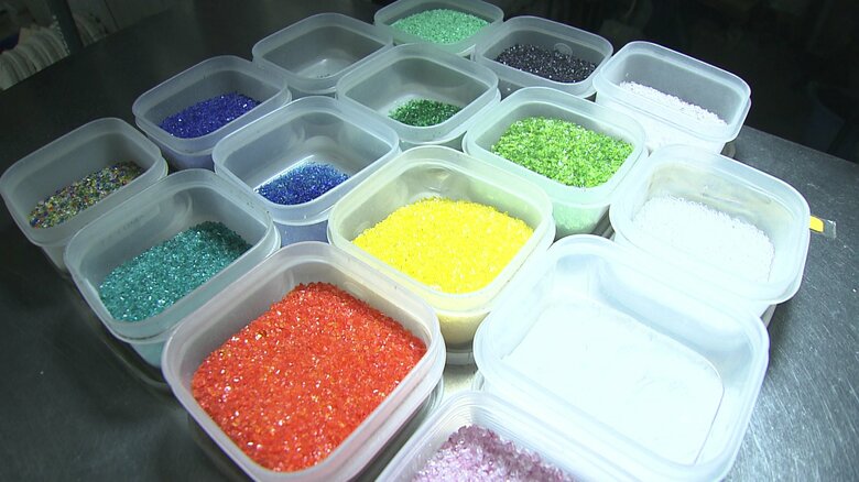 色付けに使うガラスは14種類