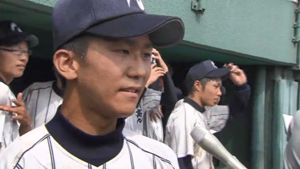 右腕の自由を失った少年が野球と出会い 教師になる 彼が子どもたちに伝えたいメッセージとは Fnsドキュメンタリー大賞19