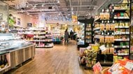 物価高により家計消費5カ月連続で実質マイナス　飲料や菓子の落ち込み顕著、特にチョコレートは18.3％のマイナス