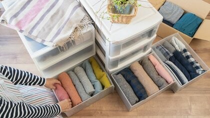 衣替えの季節!秋冬服の入れ替え前に収納スペースや家具の換気・掃除調査