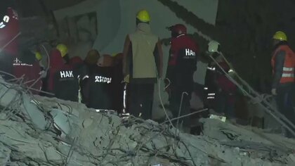 がれき下の男性「さらに下から赤ちゃんの声が…」死者1万5000人超　発生後72時間過ぎ急がれる救助【トルコ・シリア地震】