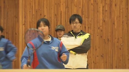 教師の本音“部活動の顧問”　やりたくない「強制やめて」やりたい「子どもの成長を」　問題は部活動の曖昧な位置づけ