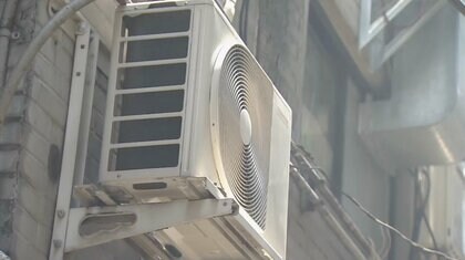【連日猛暑】エアコン・フル稼働で室外機から熱風…通行人汗だく「サウナみたい」　猛烈な日差しで室外機の故障も相次ぐ