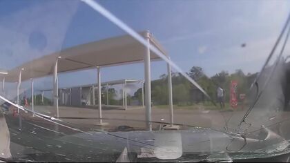 <高齢ドライバーと家族の本音> 「一時停止の線を完全にオーバーしている」自動車学校の高齢者講習にカメラ潜入 “敬老の日”に考えたい 事故防ぐためにできること 北海道