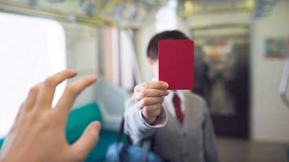 あなたが痴漢にならないために。痴漢という“依存症”のために必要な治療と、変えなければならない満員電車・働き方