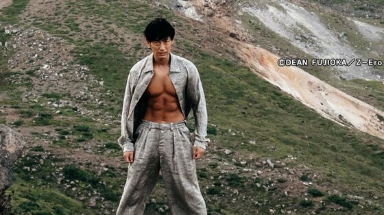 ディーン フジオカ 肉体改造で得た 究極 の筋肉美 1st写真集で肉厚な大胸筋 バキバキの腹筋披露 ディーン フジオカ 肉体改造で得た 究極 の筋肉美 1st写真集で肉厚な大胸筋 バキバキの腹筋披露