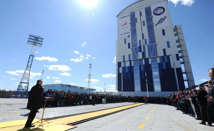 2016年4月 ボストーチヌイ宇宙基地を視察したプーチン大統領(写真:ロシア大統領府HP)
