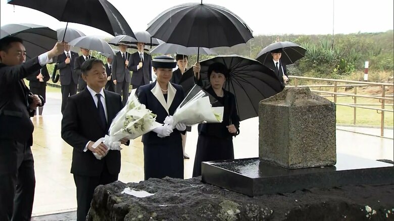 【速報】天皇皇后両陛下が硫黄島で慰霊碑に供花　犠牲者に「献水」も　戦後80年の「慰霊の旅」｜FNNプライムオンライン