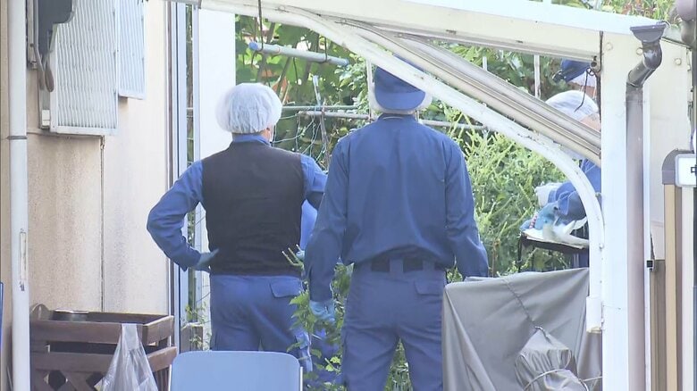 正座した長女の遺体が冷凍庫に…「20年前に遺体を入れた」母親（75）を死体遺棄容疑で逮捕　茨城・阿見町｜FNNプライムオンライン