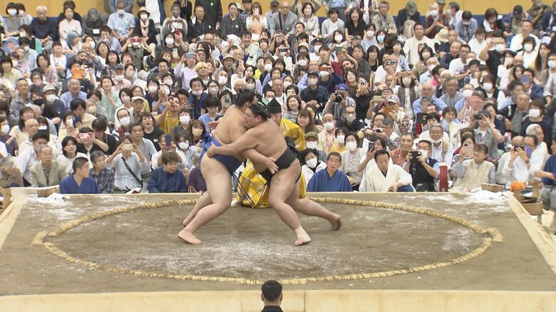 大の里と阿炎の取組