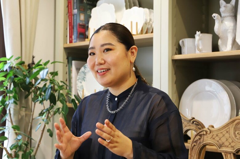 一般社団法人テーブルウェアスタイリスト連合会（TWSA）の代表理事・二本柳志津香さん