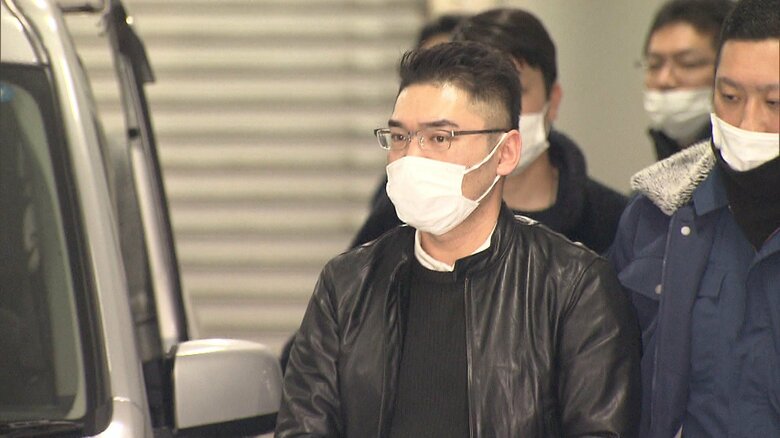 今月19日、乱闘に関わった容疑者が、次々と小岩署に連行されてきた（廉海洋容疑者）