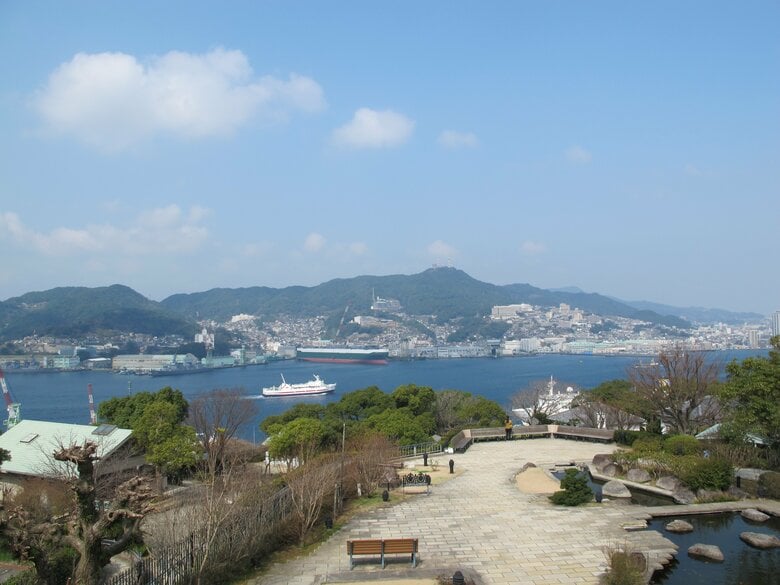 ロケ地となったグラバー園　旧三菱第2ドッグハウスより長崎港（写真提供：（一社）長崎県観光連盟）
