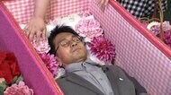 【話題】「人生の最期を見据えてどう生きるか考える機会に…」“死”をより身近に考えられるDeathフェス「入棺体験」や「ラストレター展示」