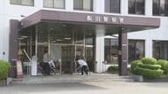 自称17歳少年と18歳男が鉄パイプで警察署の窓ガラス割る　拳銃を構えて警告すると、鉄パイプ手放す　警察官5人と少年が軽傷　建造物損壊の疑いで現行犯逮捕　長野・飯田市