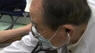 「ここにいてほしい」の言葉に決意 93歳現役の