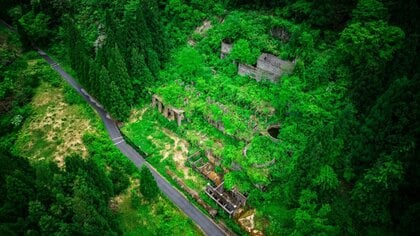 まるで古代遺跡…役目を終えひっそりと佇む炭鉱の遺構【一人旅研究会の“日本”ノスタルジック写真館】
