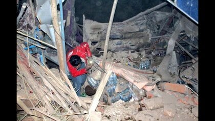 ブルーモスク損傷し破片散乱…アフガニスタン地震の死者20人以上に　被害拡大の恐れ