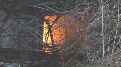 「怖いくらい燃えていた」長野・塩尻市で住宅全焼　2人の遺体発見　高齢の母親と60代の息子と連絡取れず