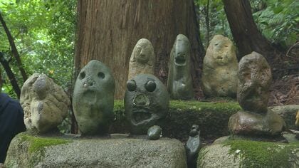 天然石　人面石　アート　ストーン 山奥の神社に60体以上の“人面石”!? 真相を探ると…｢作ったのは先代の