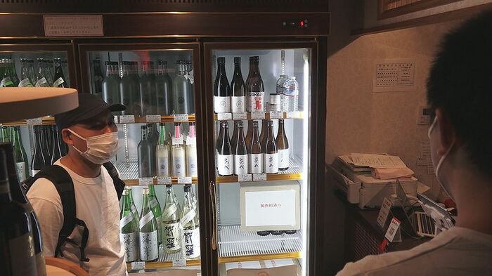 レジの一番近くに置かれている阿部酒造の商品