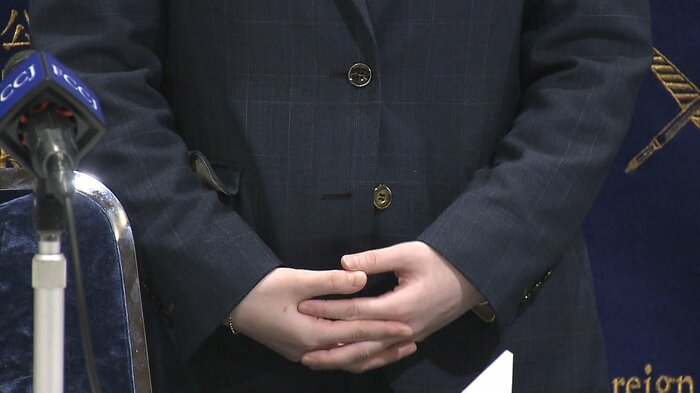 五ノ井さんの手元