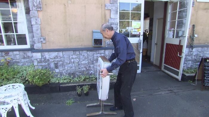 きょうも中本さんは店に立つ