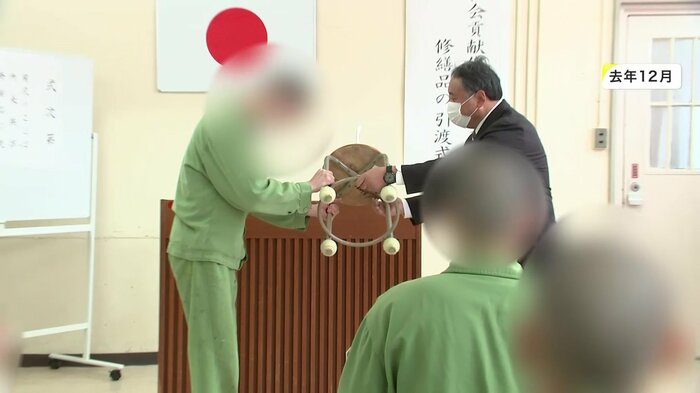 挨拶をするA受刑者