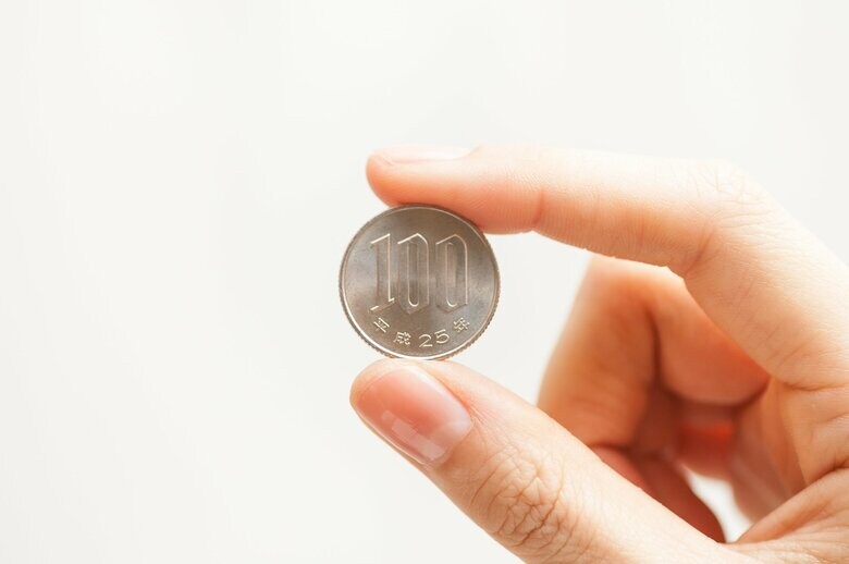 山岡さんは老夫婦が支払った100円玉の袋を通して「お金の重さ」を知った（画像：イメージ）