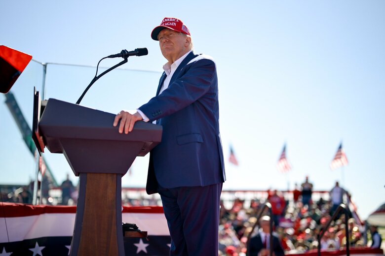 ハリス氏への個人攻撃が多いトランプ氏の演説