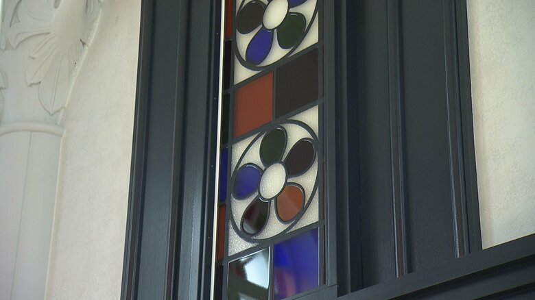 長崎県の花「椿」もあしらわれている