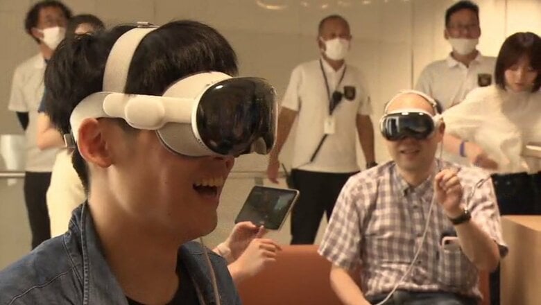 ビジョンプロを体験する男性 大阪・心斎橋