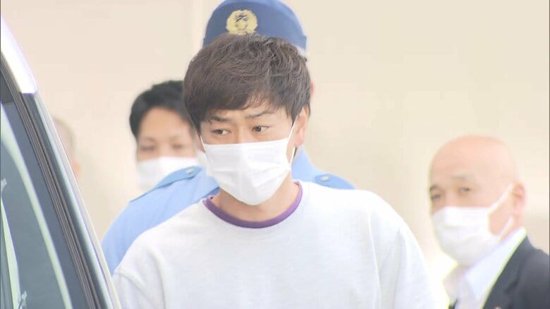 殺人容疑で逮捕された中学校教師･尾本幸祐容疑者が、送検された。時折、報道カメラを見つめる仕草も･･･。