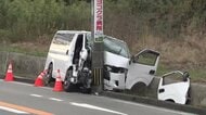 「車が電柱に衝突している」　ワゴン車の前方が大破　運転していた20代男性ら2人ケガで搬送　福岡・大牟田市