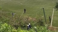 御殿場７人重軽傷の倒木事故　「ナラ枯れ」の被害で根腐れ起こしたか　警察と樹木医が実況見分　静岡