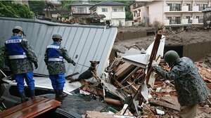 熱海土砂災害でも行方不明者3人発見 自衛隊の「エリート犬」