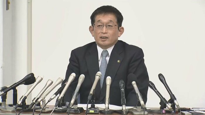 市職員への暴言が発覚し、辞職を表明した泉市長(2019年)