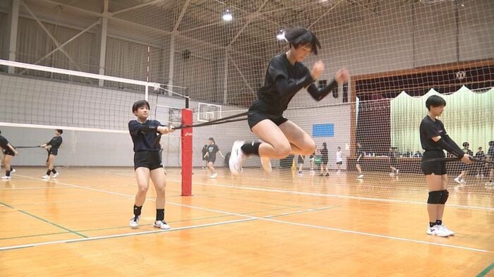 チューブを使ったジャンプトレーニング