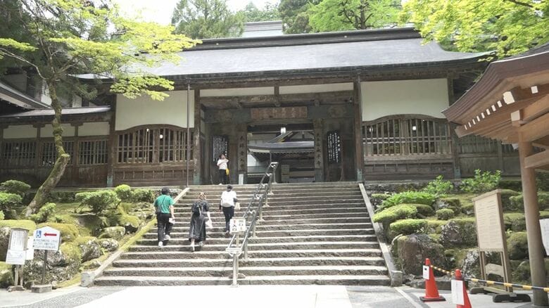 女子高生へのわいせつ容疑で逮捕の元修行僧　永平寺を除籍処分　衣服の上から尻を触る…被害申告は14人　福井｜FNNプライムオンライン