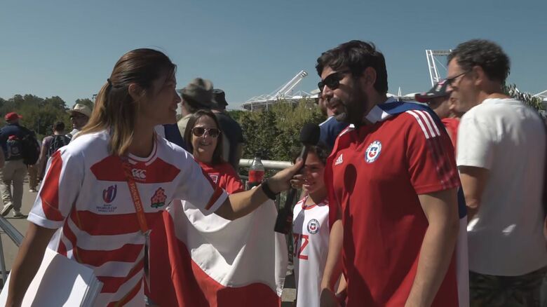 現地にはチリのサポーターも応援に駆けつけた