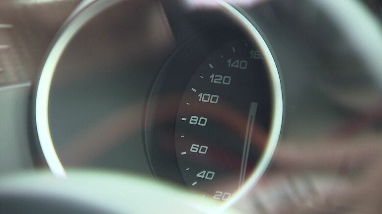 時速183キロで走行