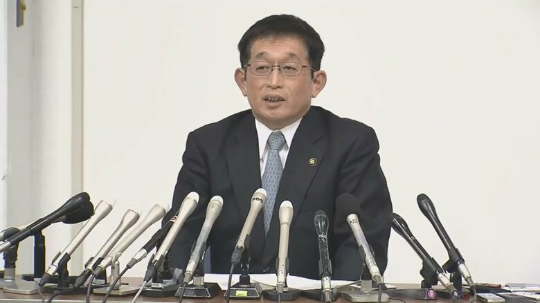 市職員への暴言が発覚し、辞職を表明した泉市長（2019年）