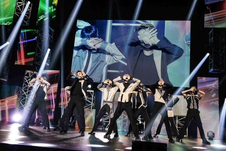 (c)LAPONE ENTERTAINMENT