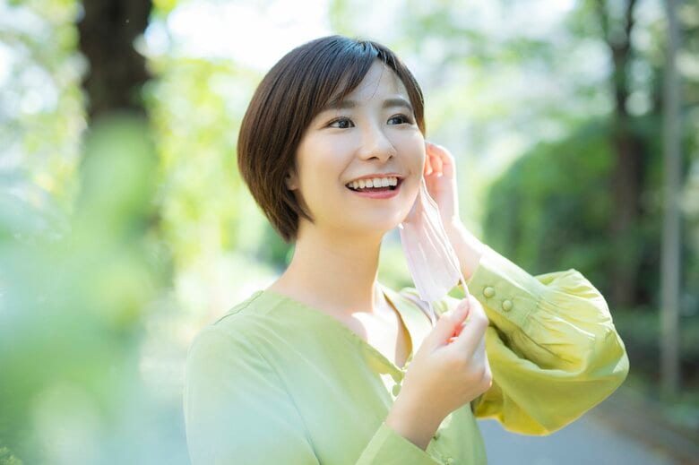 ・歯顔溢笑（はがんいっしょう・破顔一笑） 「マスク着用が個人の判断に委ねられ、歯を見せて笑う顔も見られるように」