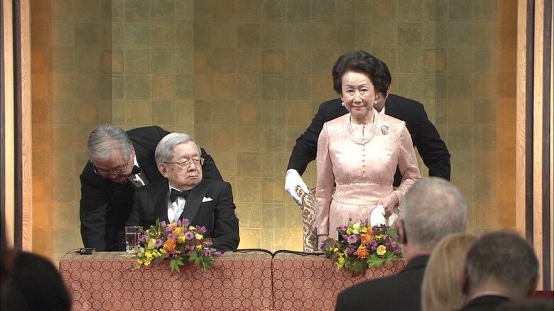 授賞式に出席された常陸宮ご夫妻