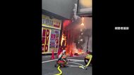 「看板が爆発した」「めちゃくちゃ臭かった」東京・歌舞伎町の雑…